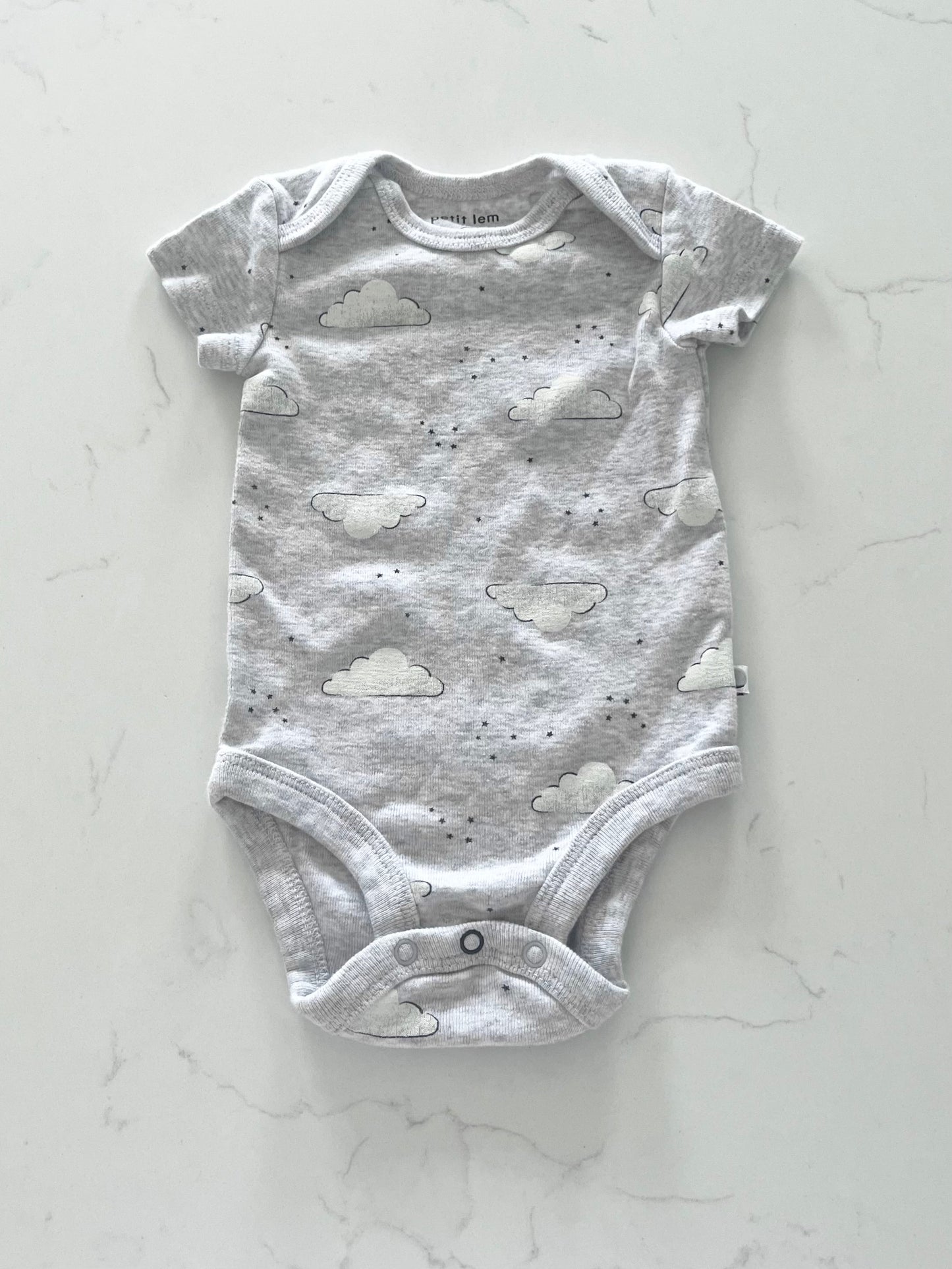 Petit Lem-Cache couche-3 mois