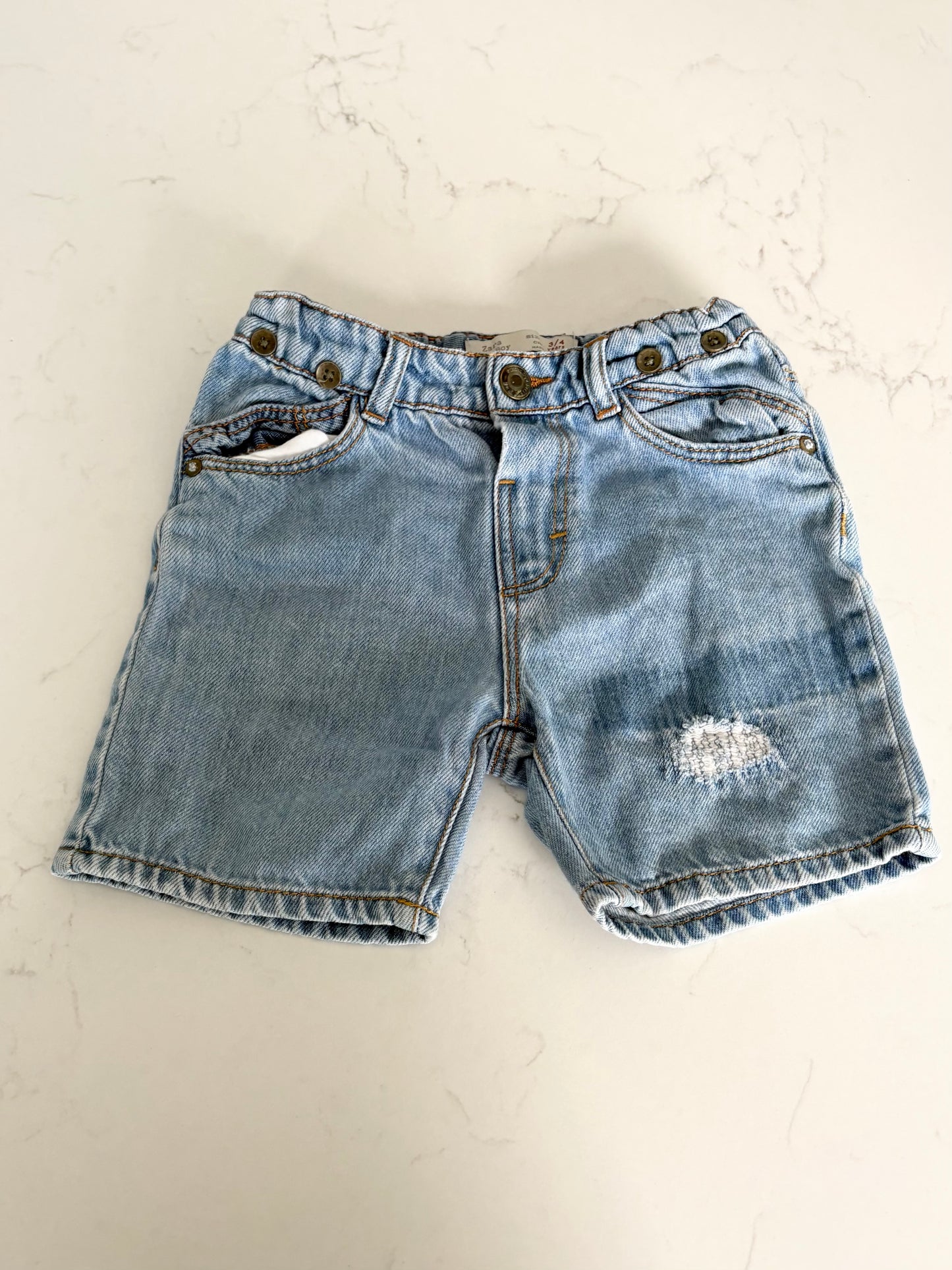 Zara-Short-3/4T (fait petit)