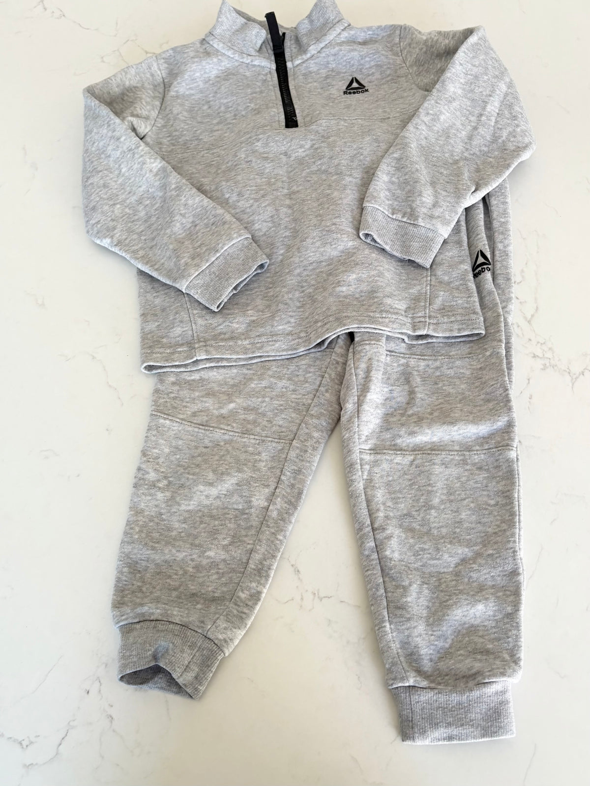 Reebok-Ensemble-4T (légère imperfection)