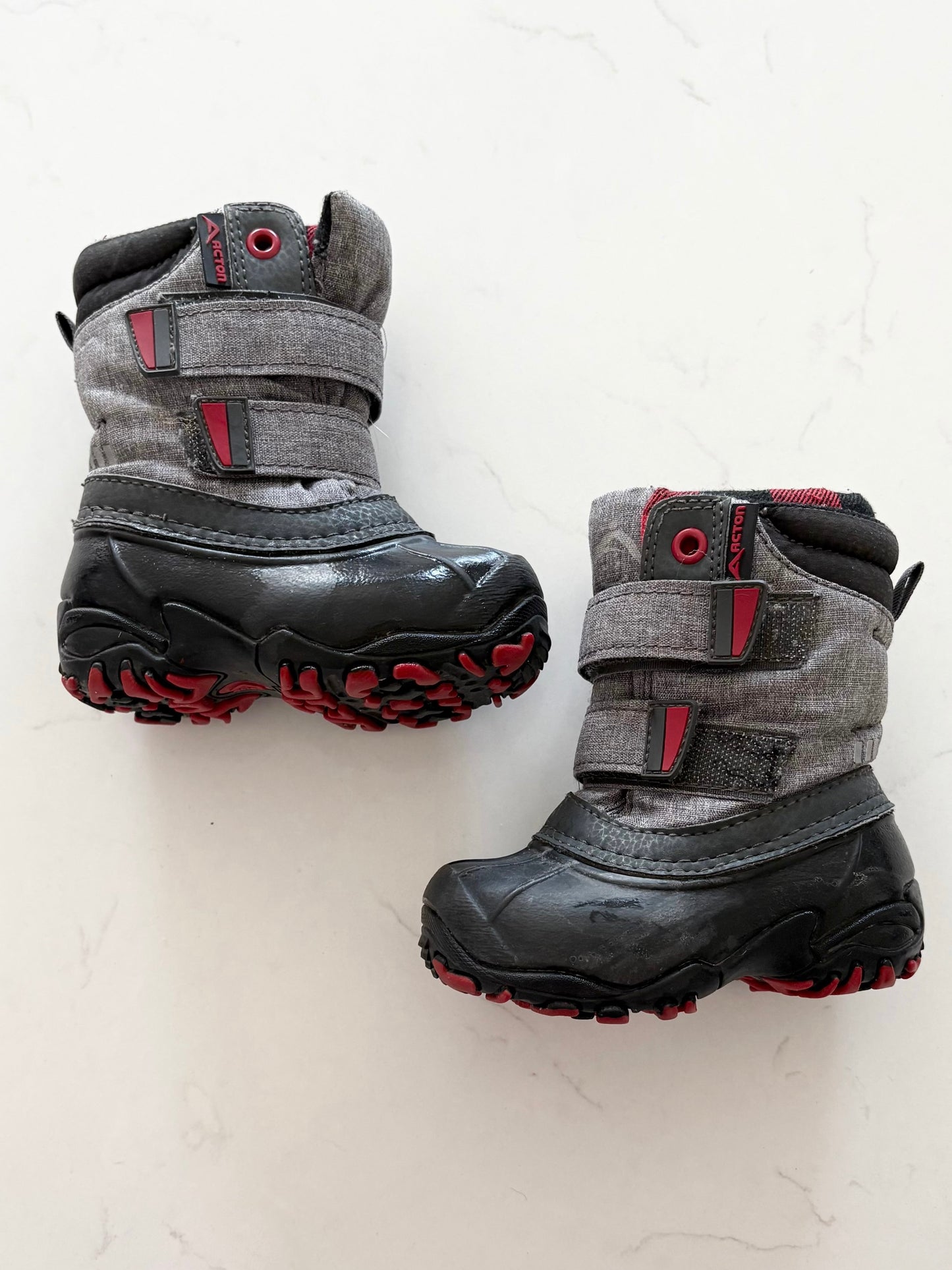 Acton-Bottes-4