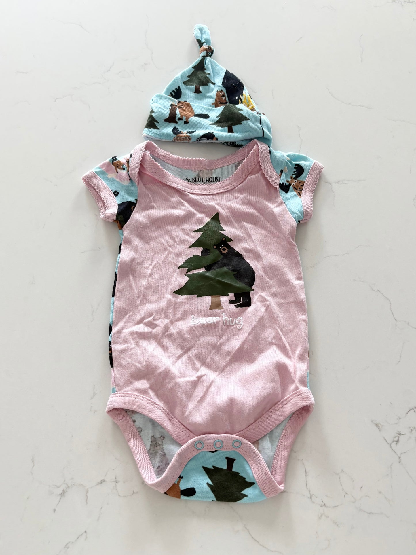 NEUF-Hatley-Cache couche + bonnet-6/12 mois