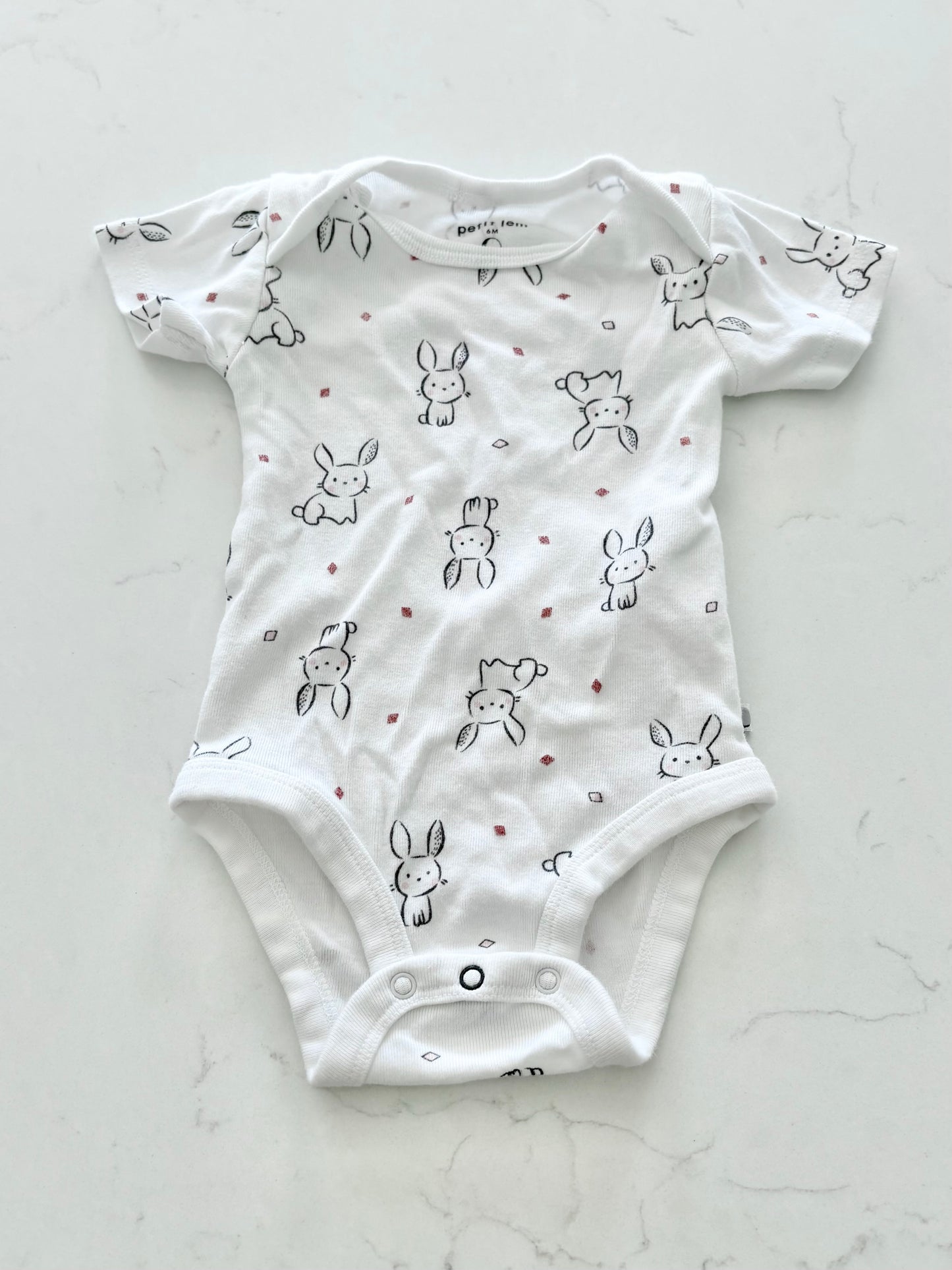 Petit lem-Cache couche-6 mois