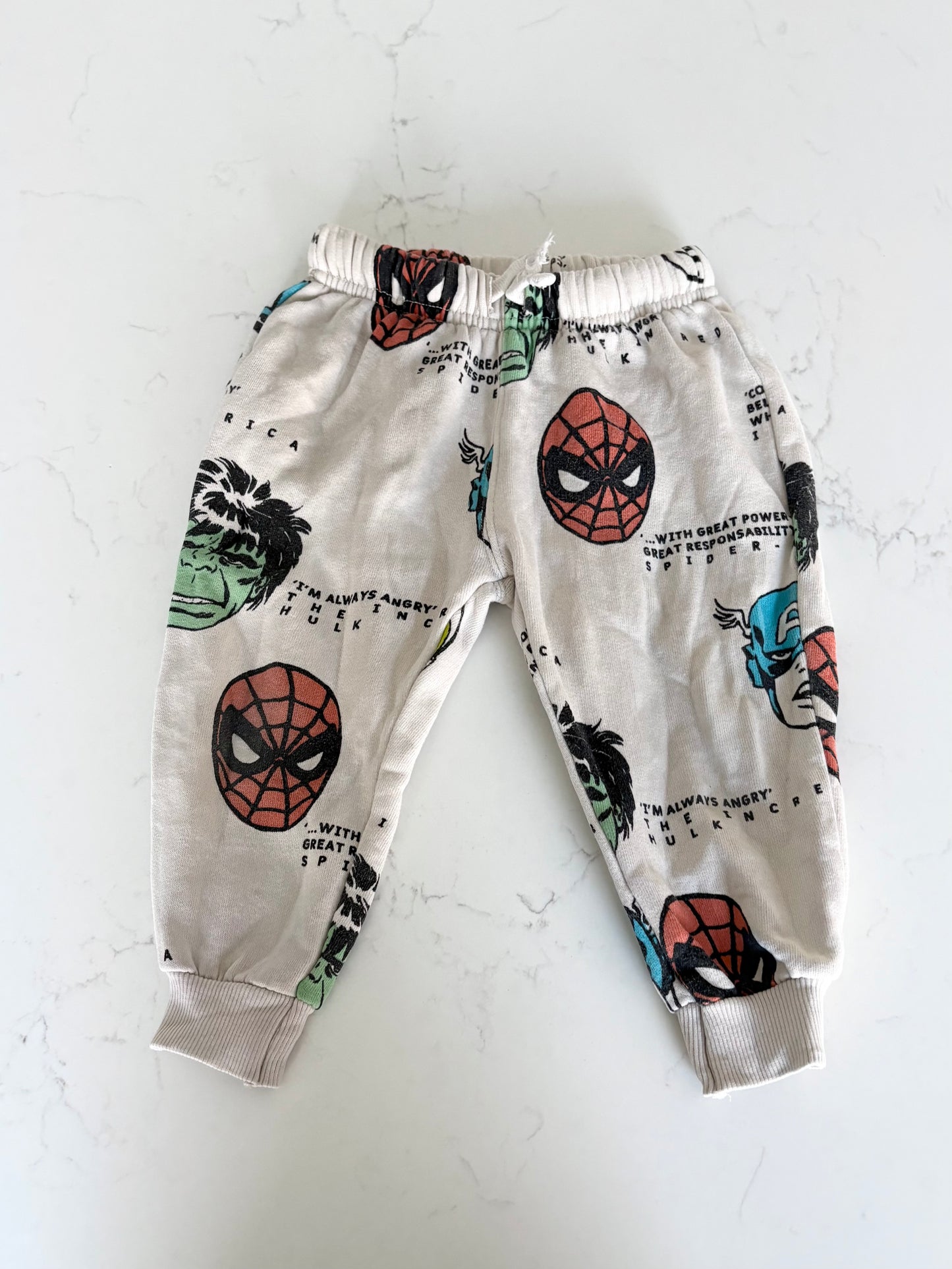 Zara/Marvel-Jogging-3/4T ( fait 18/24 mois )