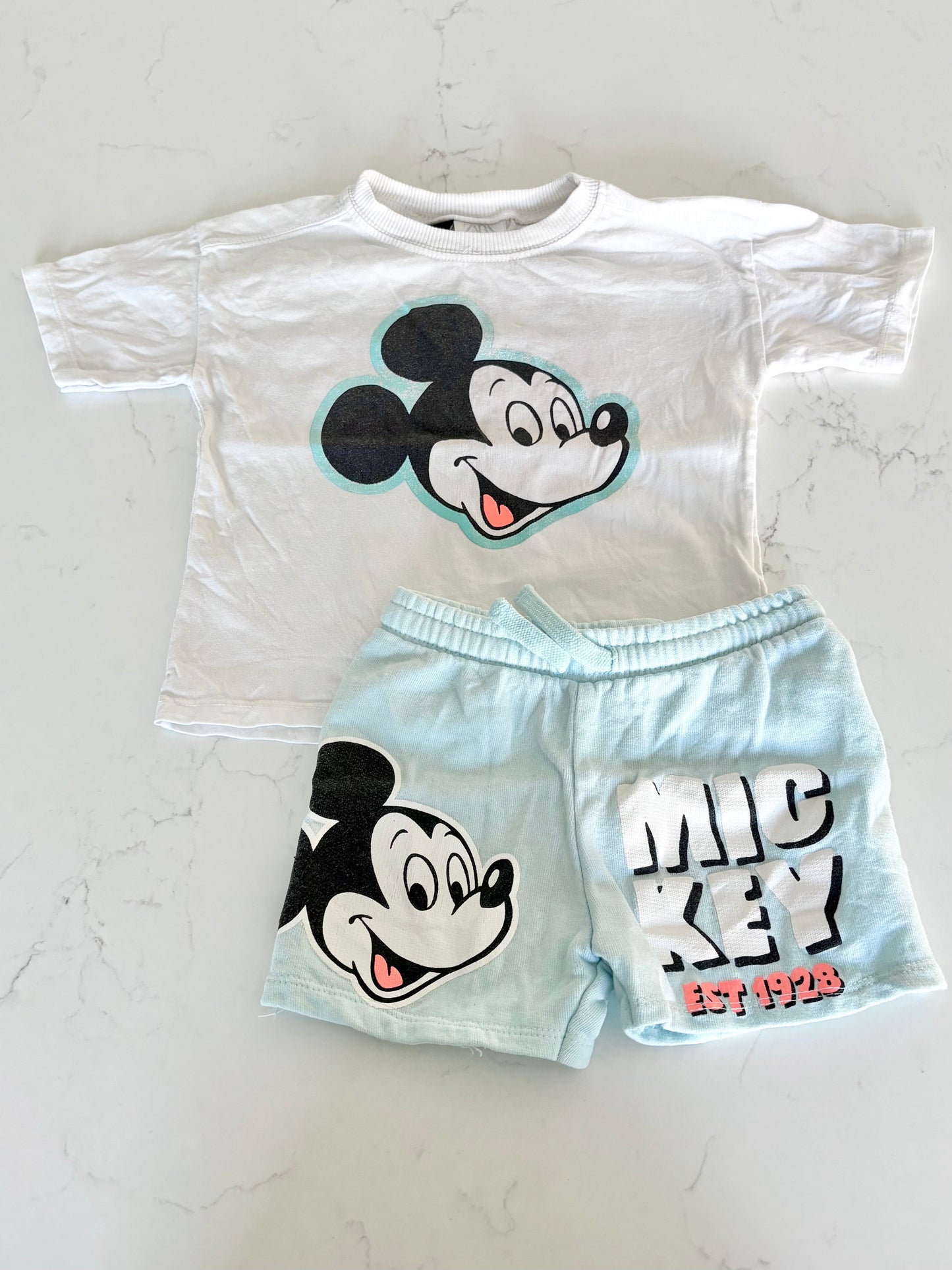 Zara/Disney-Ensemble-2T (t shirt imparfait )