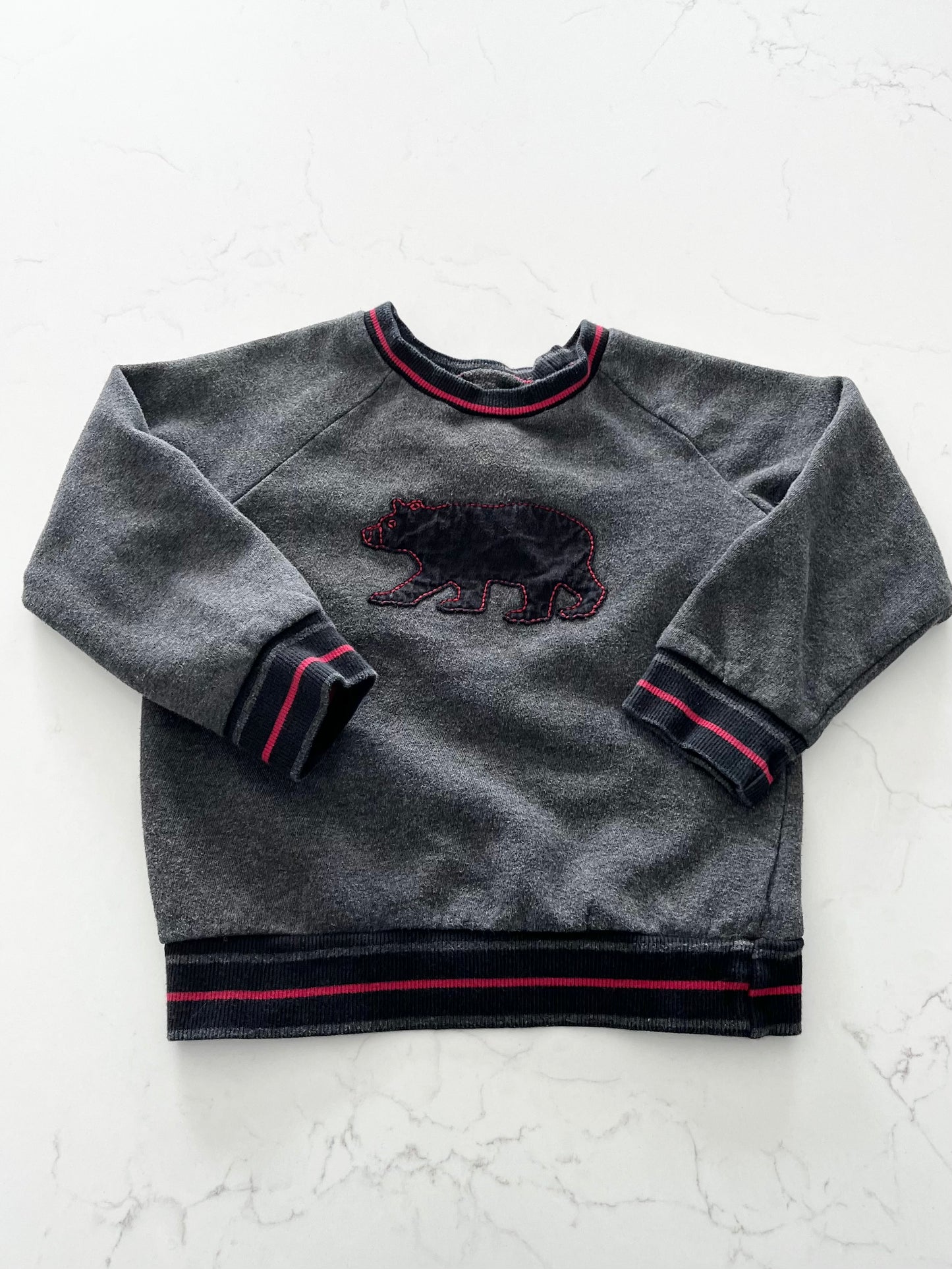Hatley-Crewneck-5T ( fait petit )