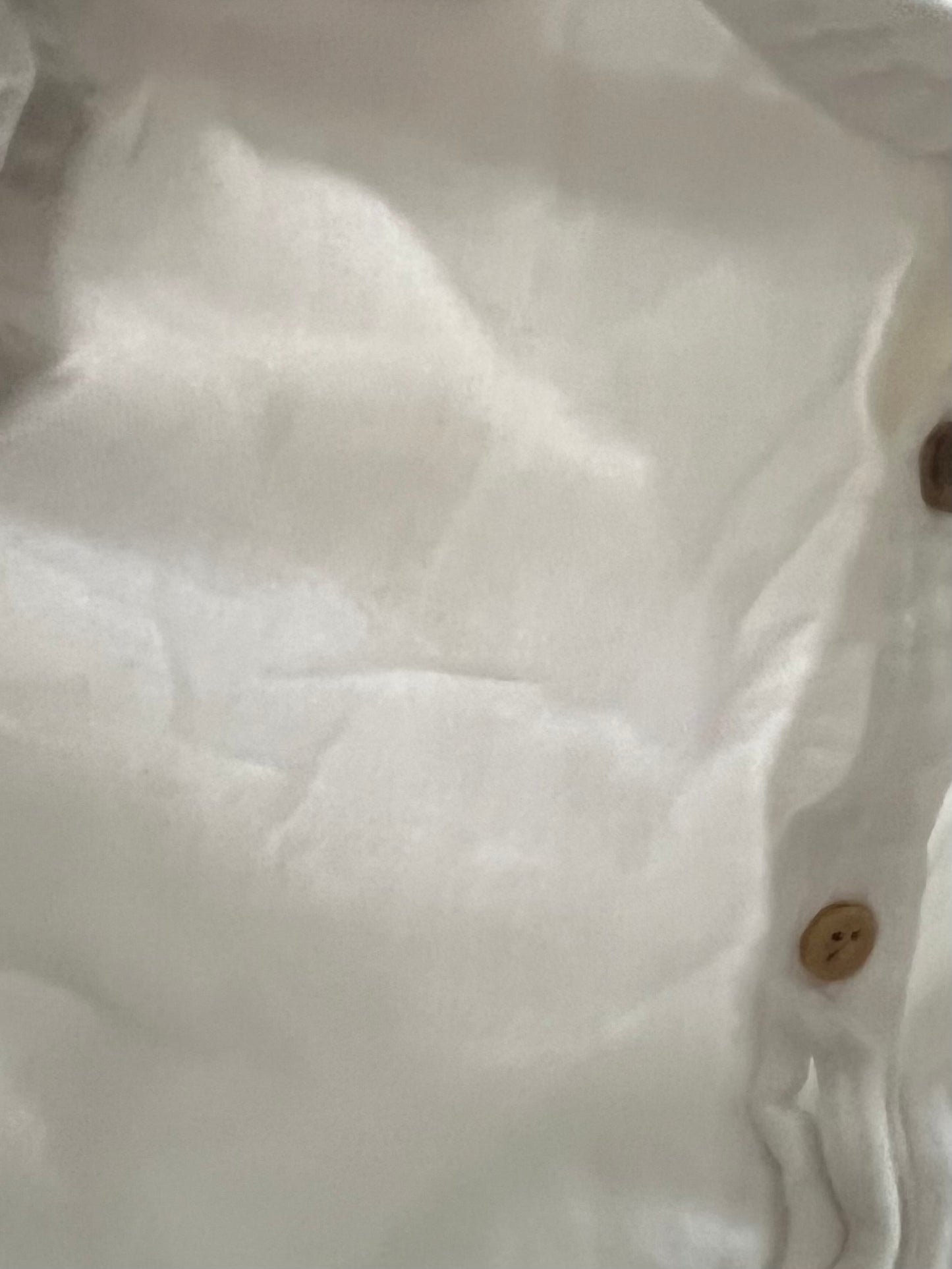 Zara-Chemise-4/6 mois ( légère imperfection)