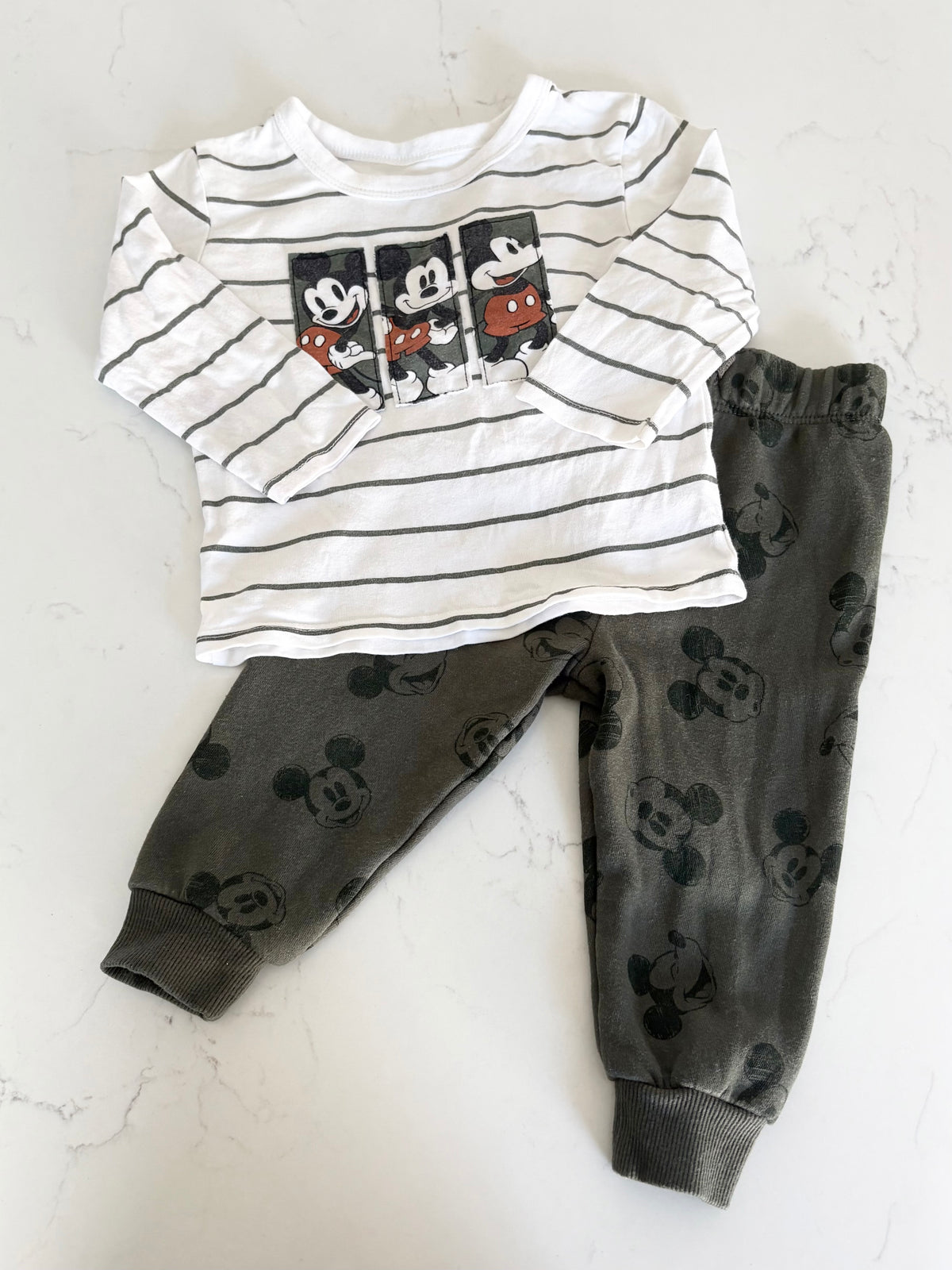 Disney-Ensemble-12 mois