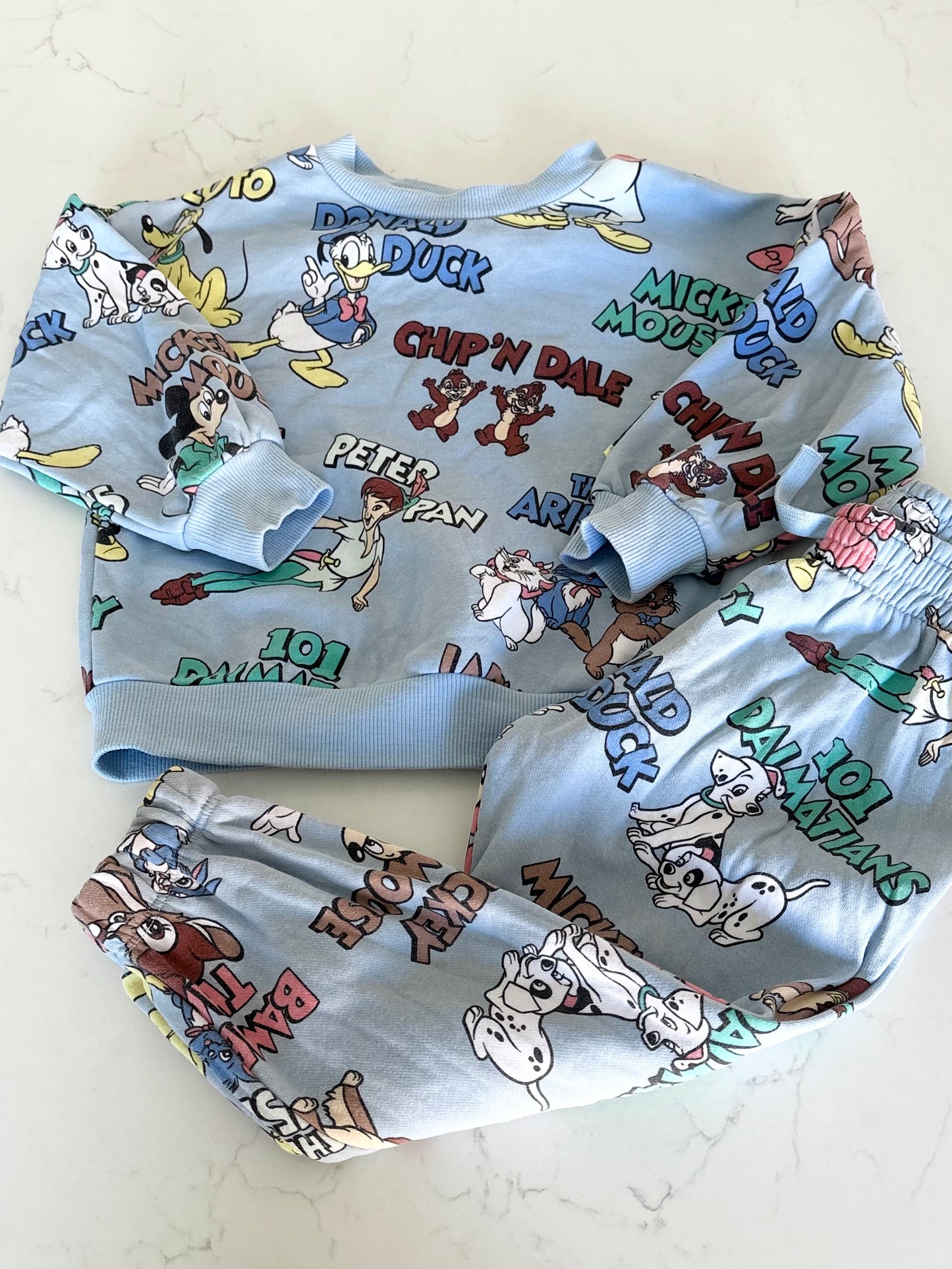 H&M/Disney-Ensemble-3/4T (imperfection pantalon)