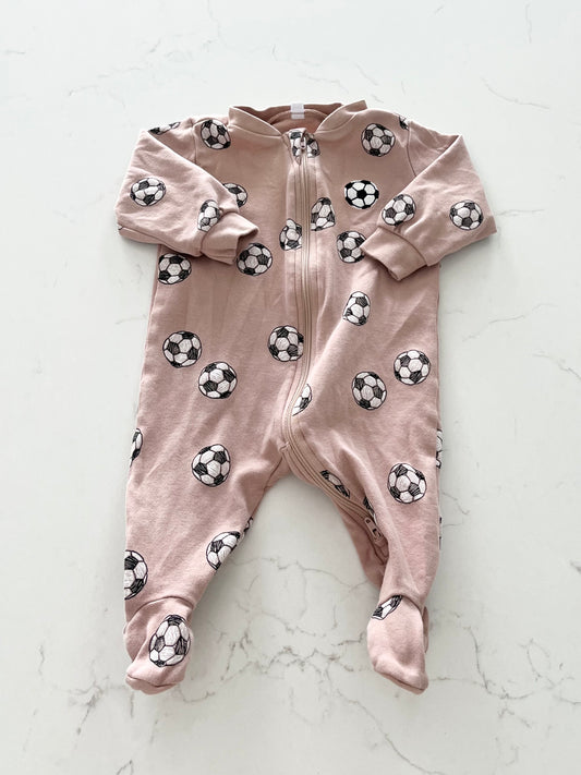 Pekkle-Pyjama-3 mois (un peu rose )