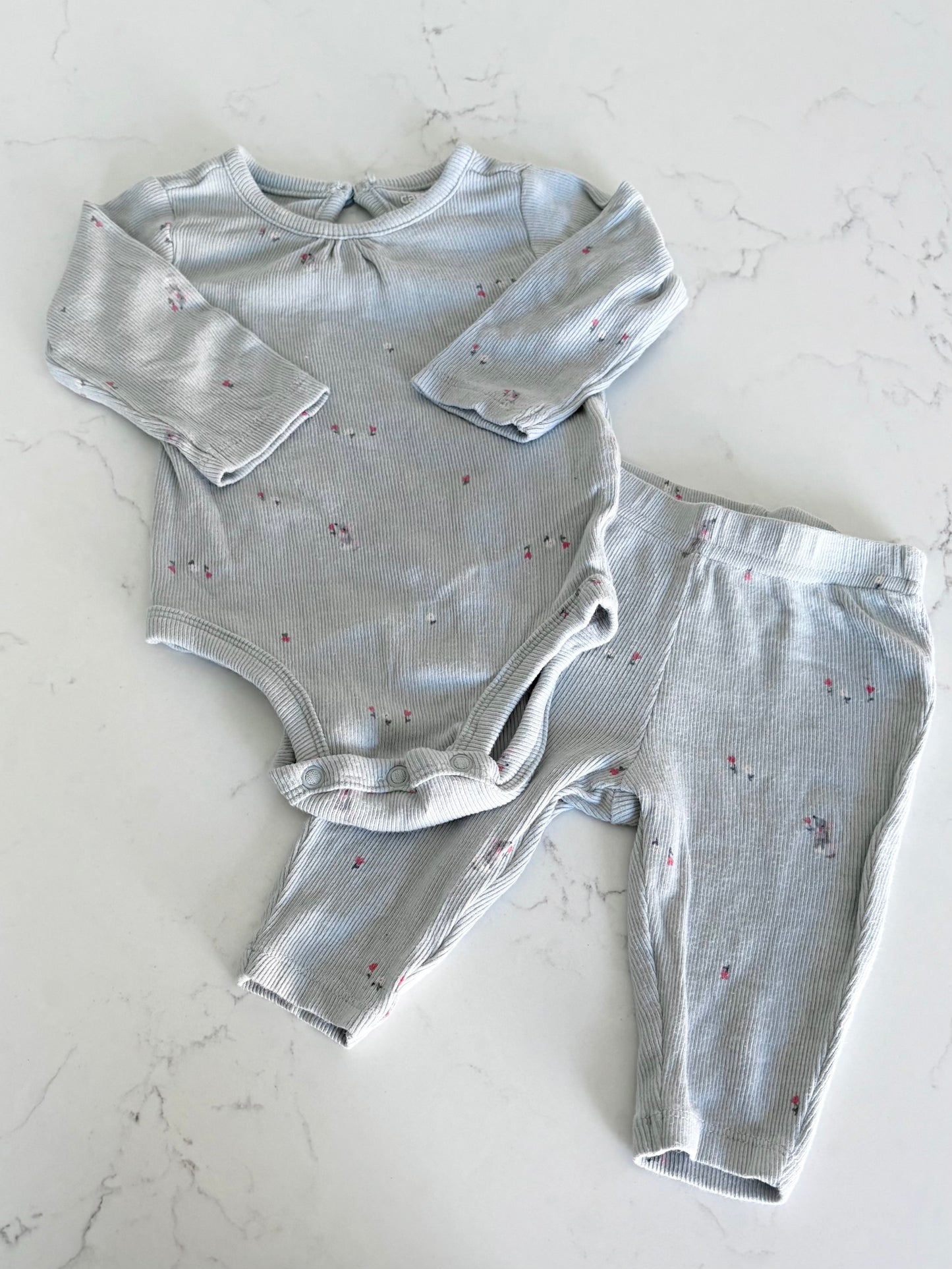 Carters-Ensemble-3 mois