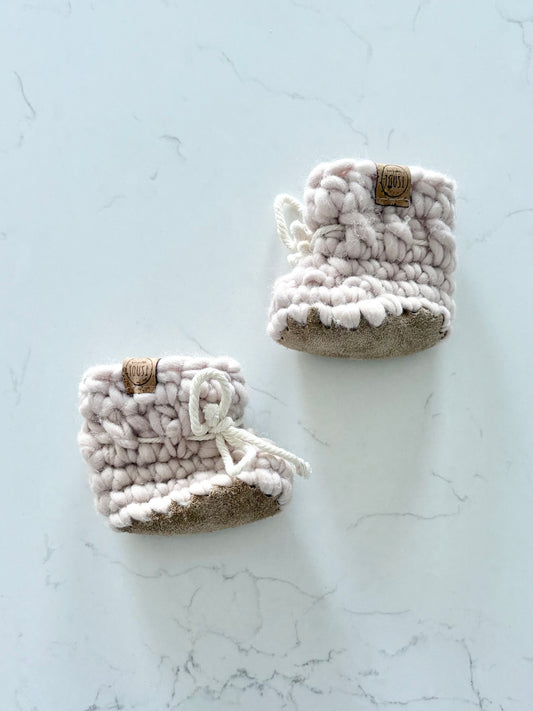 Les petits tousi-Pantoufles-~0/6 mois