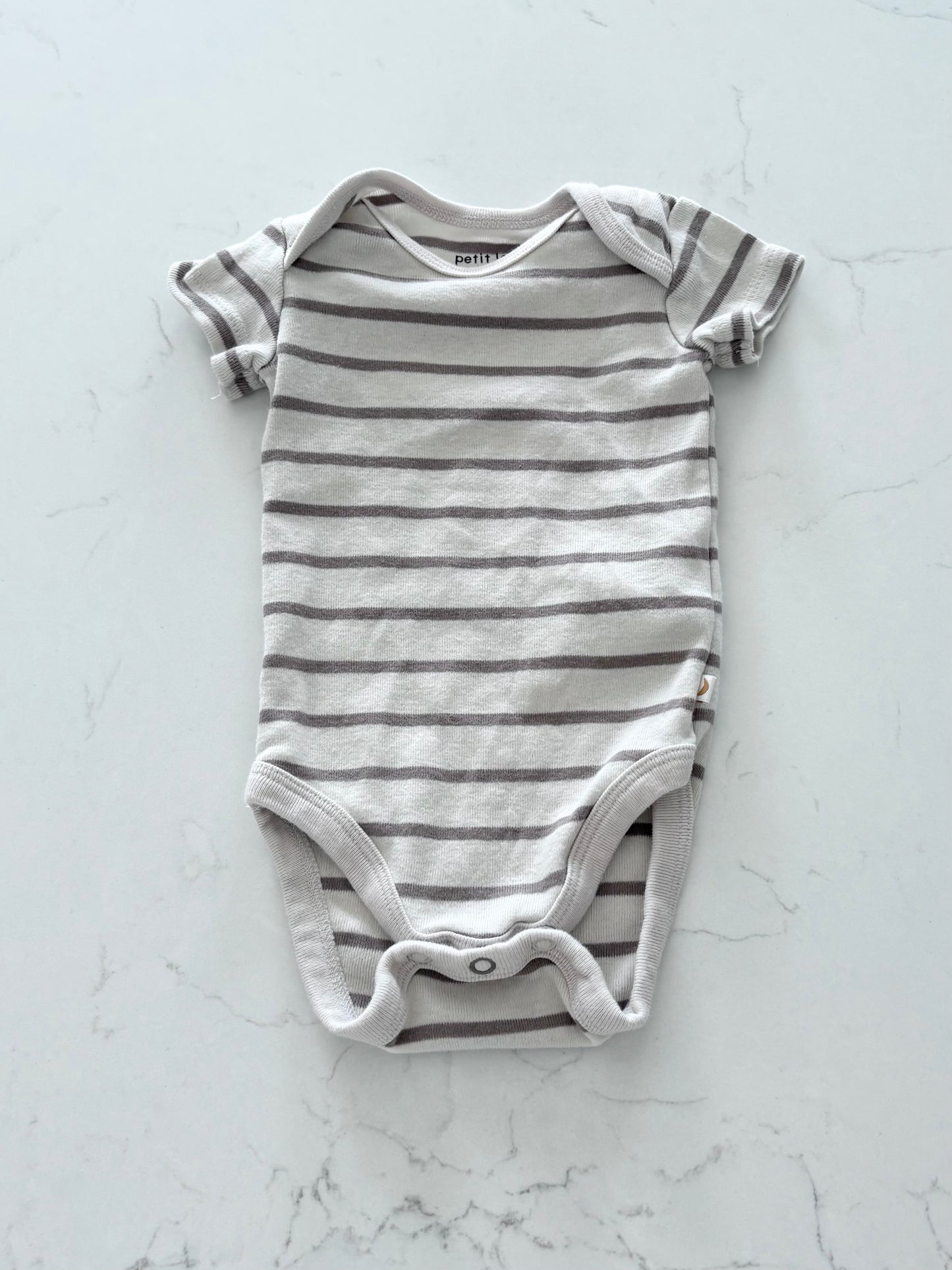 Petit Lem-Cache couche-3 mois