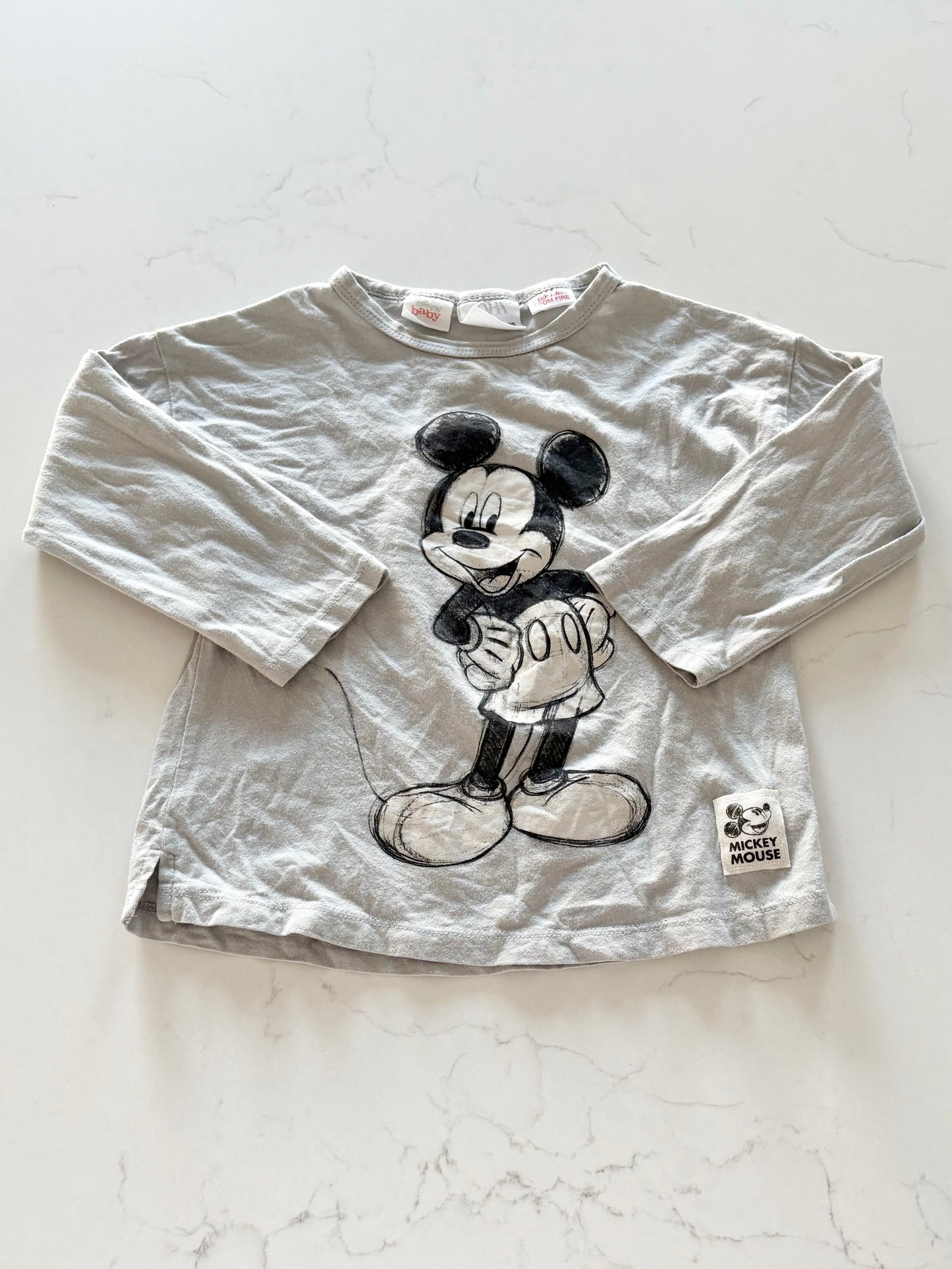 Zara/Disney-chandail-12/18 mois